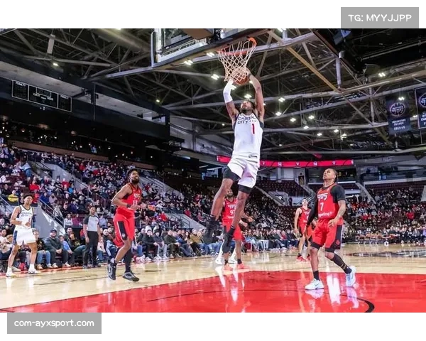 三节战报:奇才与黄蜂比赛成为失误大战,多次发球被抢断 三节战报:奇才与黄蜂比赛成为失误大战,多次发球被抢断